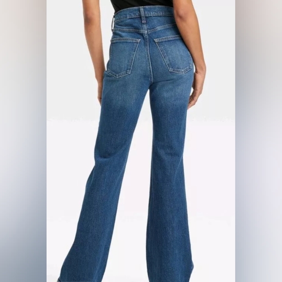 NEW PLUS SIZE Universal Thread Jeans - Picture 2 of 2